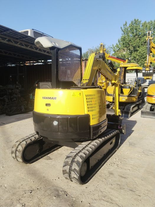 Мини экскаватор Yanmar B3u