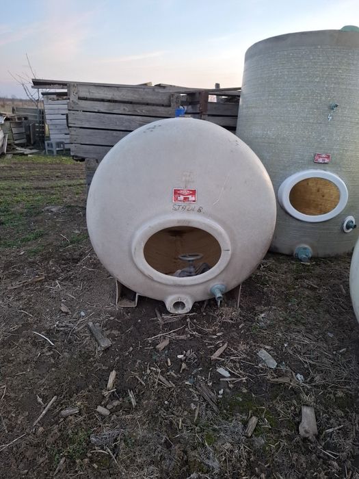 Vând Recipient,Bazin,Butoi,Fosa septice fibră de sticlă