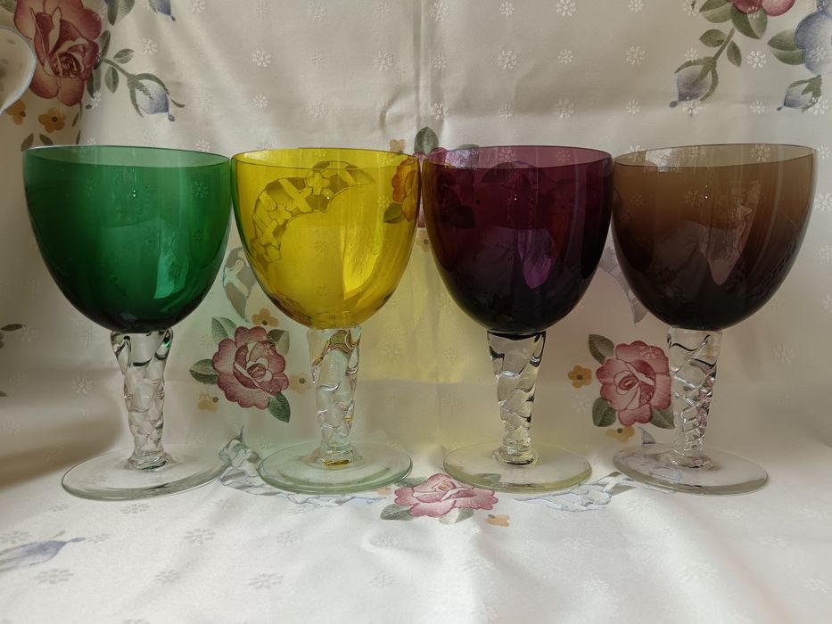 4 бр огромни чаши от цветно стъкло Мурано, всяка по 700 мл