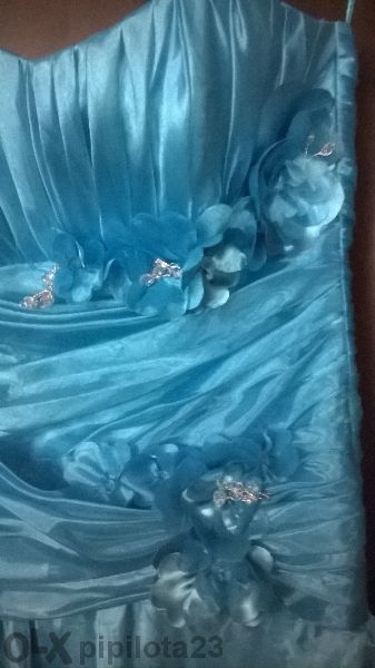 красива официална бална рокля