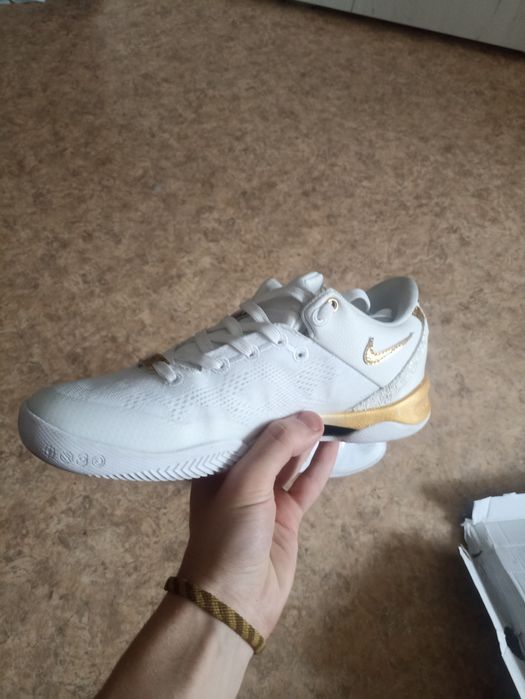 Кроссовки NIKE KOBE 38 размер
