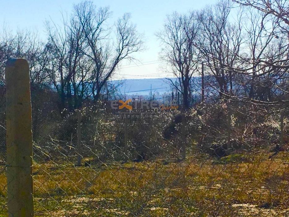 Парцел с Разрешение за строеж на къща РЗП 185 кв.м.