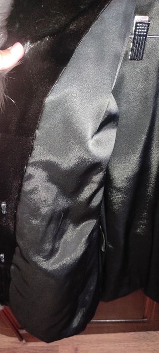 Полушубок черная лама с соболем