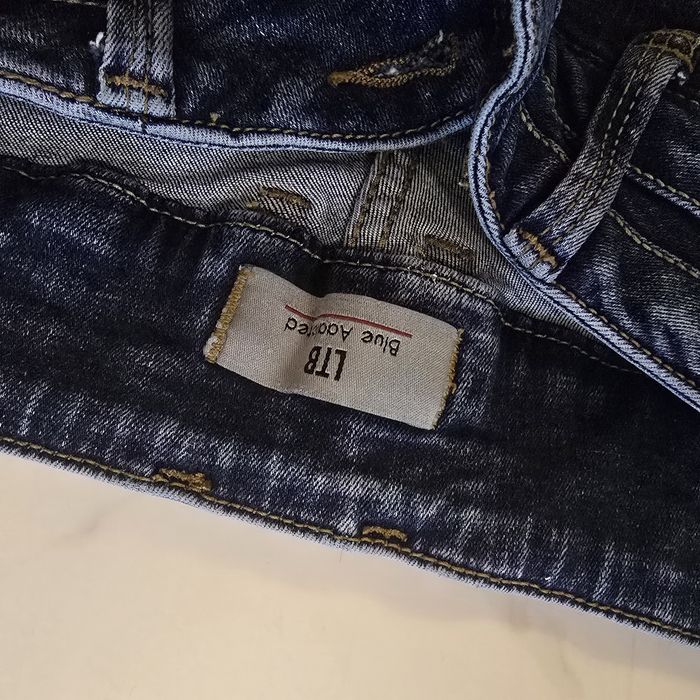 Продавам  2 чифта дънки на LTB