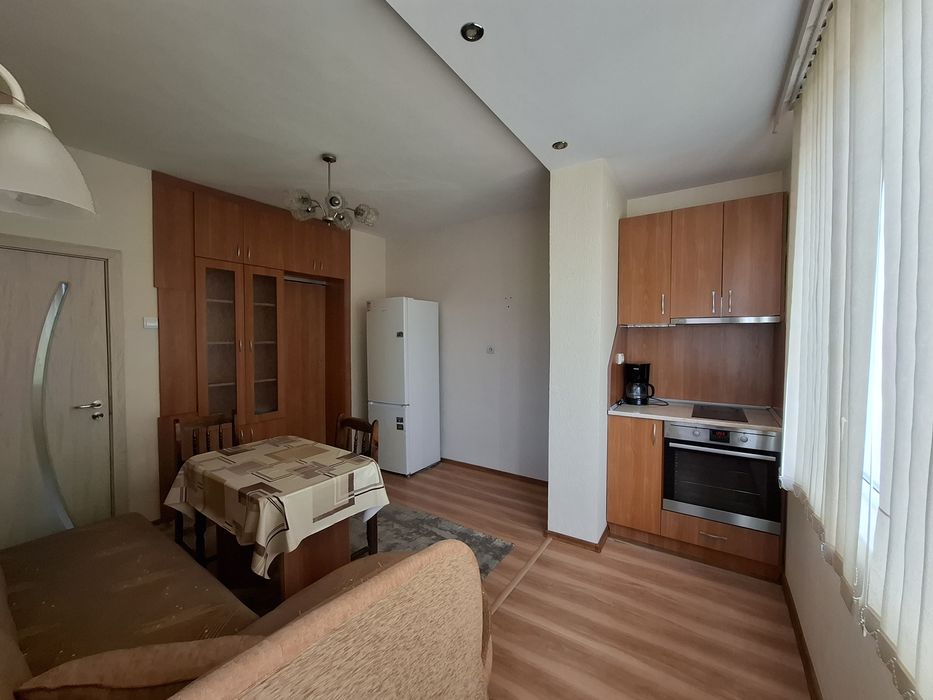 Дава се под наем Четиристаен апартамент в Асеновград - 90 кв.м за 306 € - Снимка #2