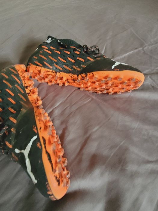 Incaltari teren sintetic marimea 40.5 Puma