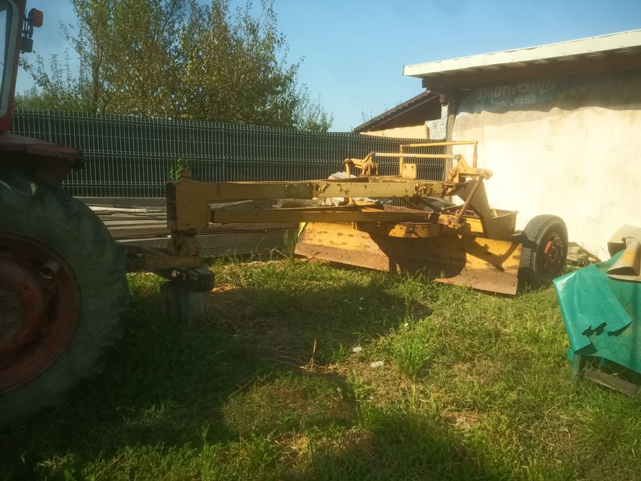 Lamă  greder de îndreptat drumuri, zăpadă