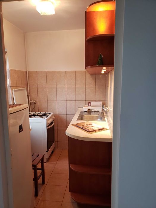 Ofer spre inchiriere garsoniera pe str Zorilor, langa Recuperare, aproape de UMF