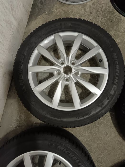 Set jante aliaj prindere 5x112 et48 cu anvelope iarna 215/55/17 audi vw Skoda Seat