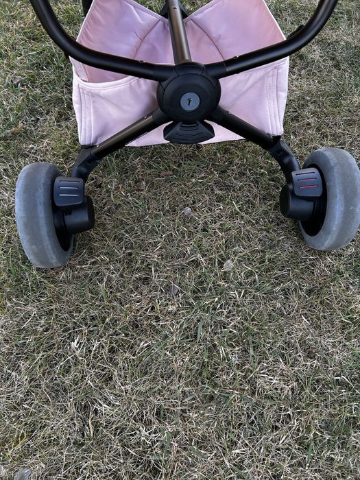 Quinny Buzz Xtra 3, in stare foarte buna