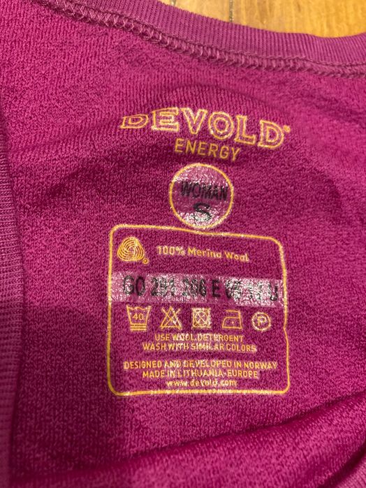 Спортен дамски потник от мериносова вълна