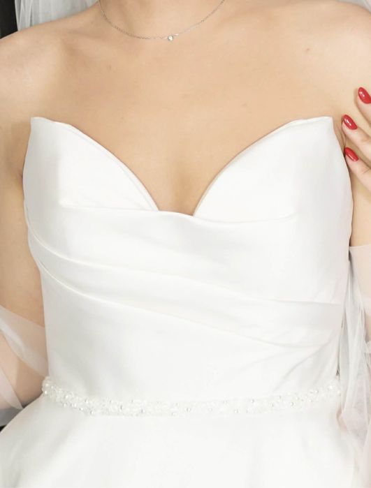 Продава булченска рокля