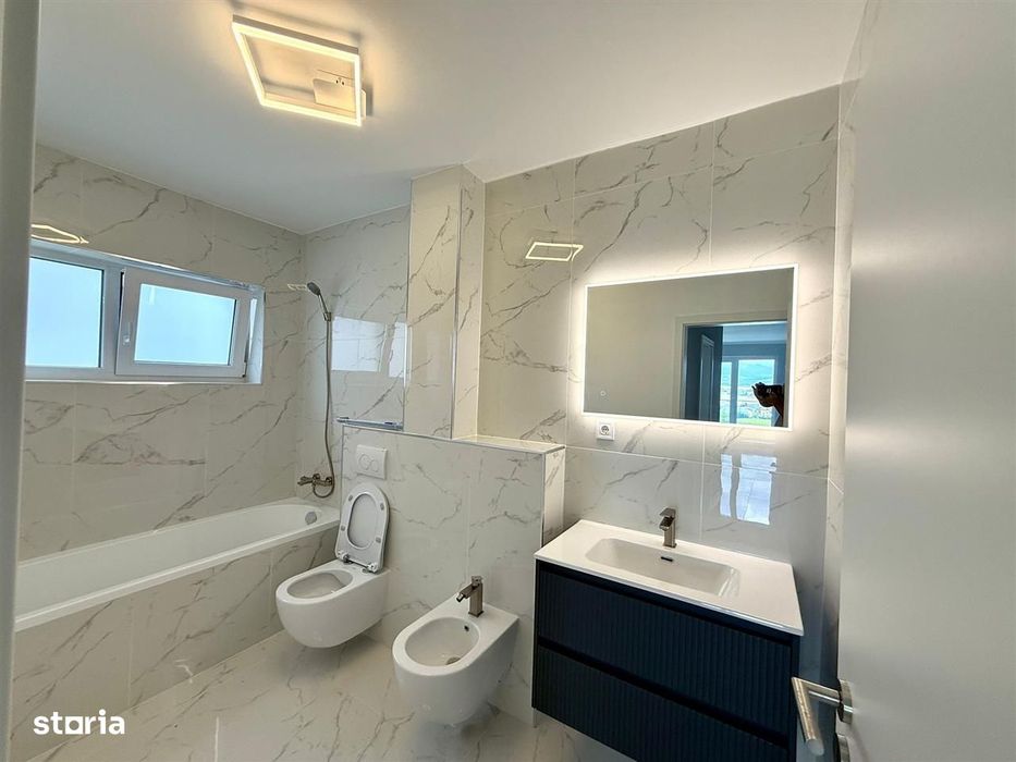 Apartament 3 camere, 75 mp, 2 bai, balcon - Predare la cheie