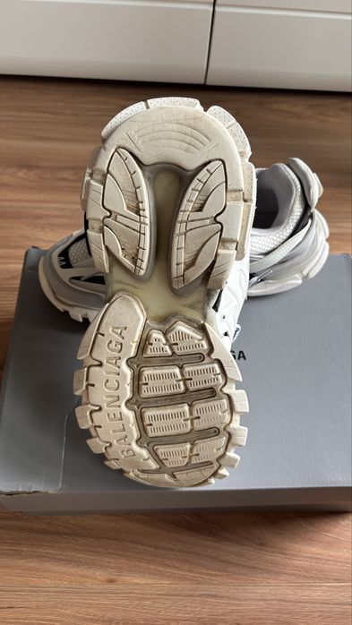 Balenciaga tracks
