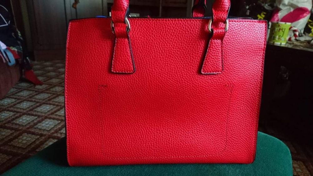 Дамски чанти  официална