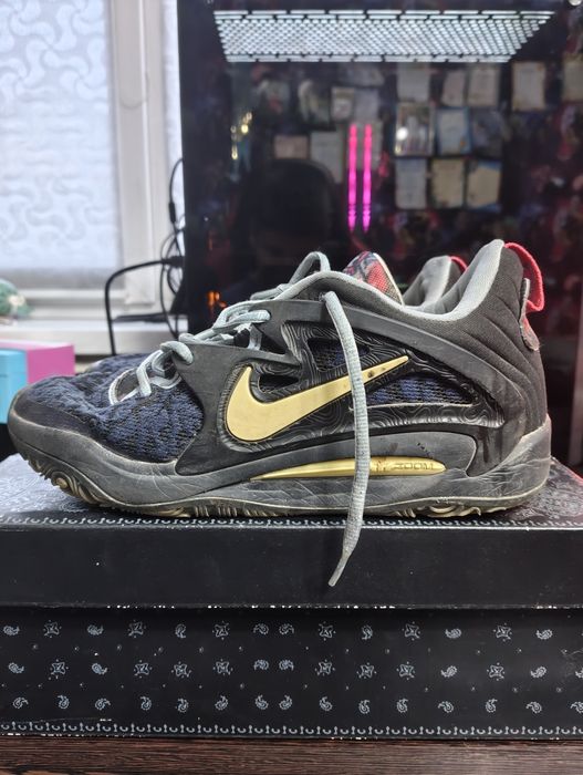 Кроссовки дешево