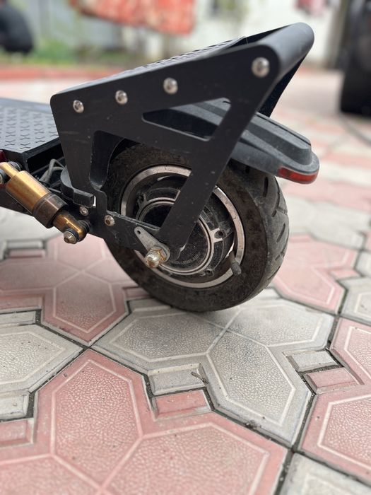 Электросамокат JOYOR