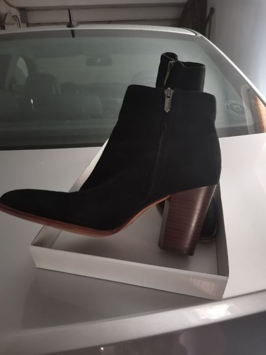 Високи дамски боти