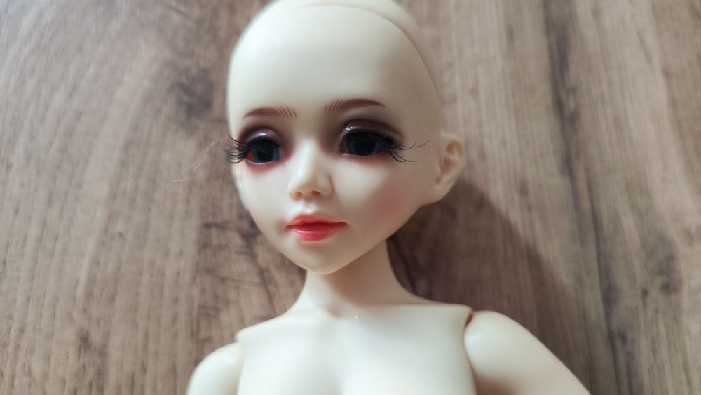 Продам куклу бжд