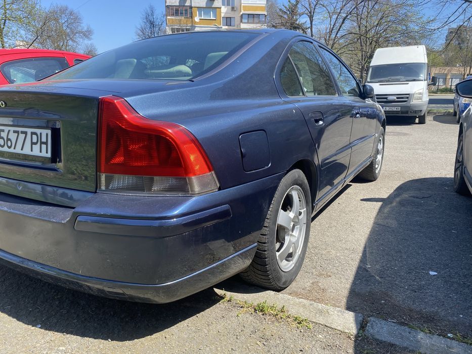Volvo S60 2.4 бензин