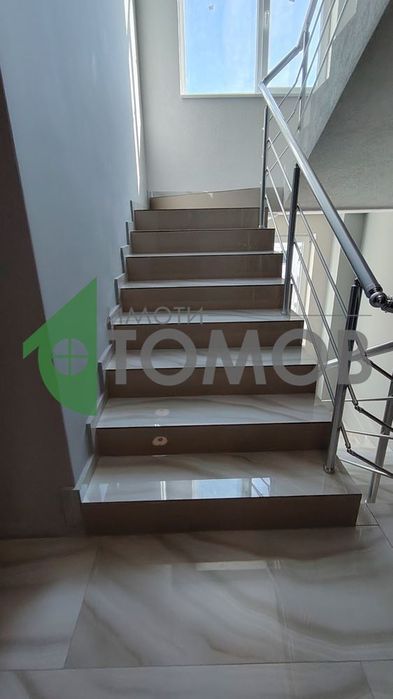 Двустаен апартамент в кв. Железник