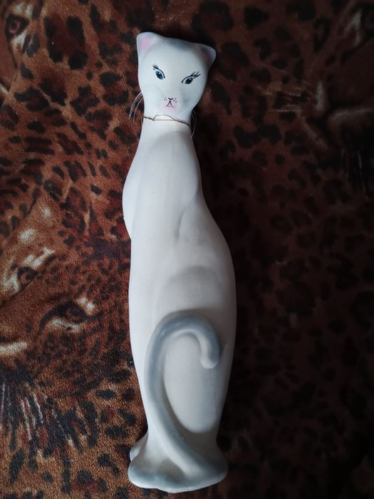 Продам сувенир Копилку -кошку