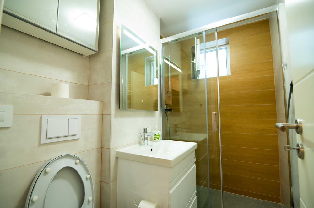 Proprietar, 3 camere decomandat, renovat complet, prima închiriere
