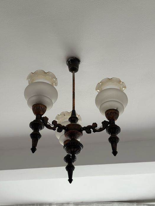 Люстры одинаковые три штуки, отдаю даром