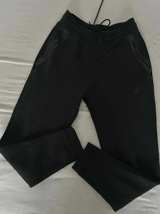 Оригинален екип от серията Tech fleece