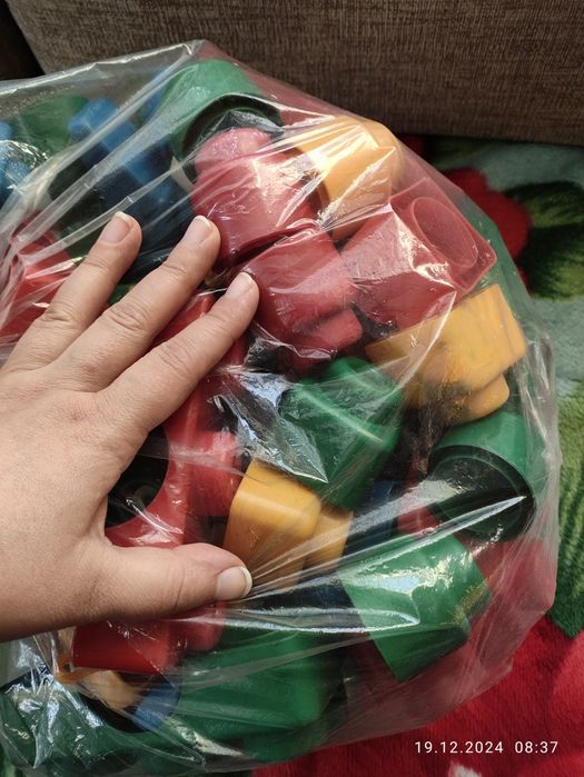 Конструктор крупный