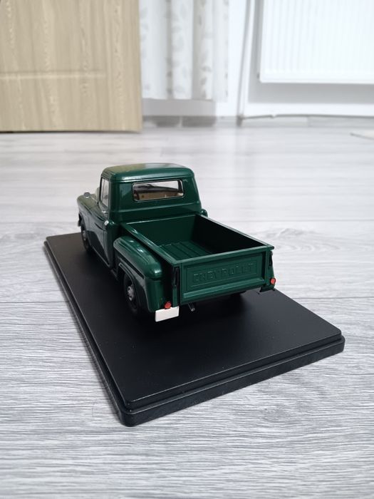 Macheta Chevrolet 3100  1 24