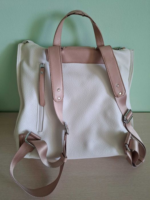 Дамска раница бяла