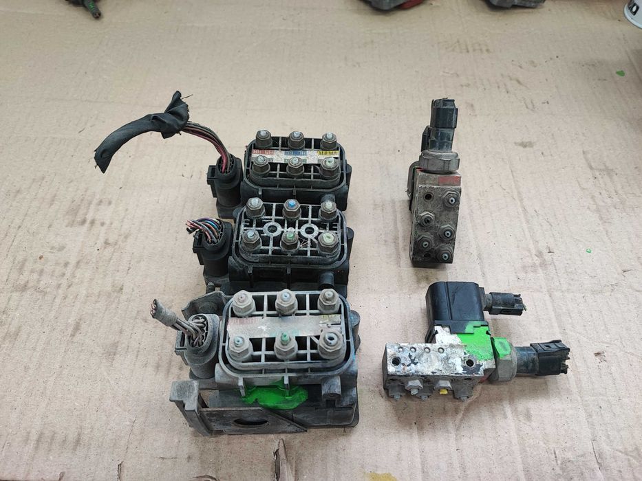 Разпределител за въздушно окачване , клапан и airmatic от Мерцедес