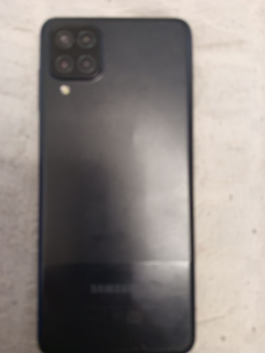 Продам телефон Самсунг галакси А 12