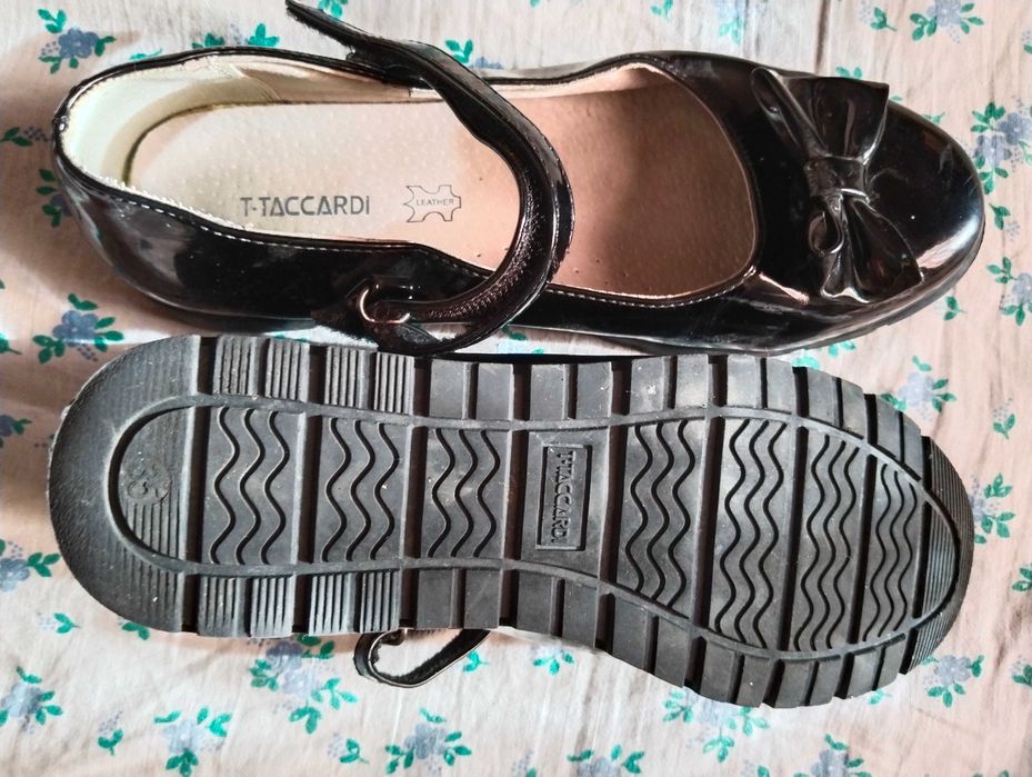 Продам туфли на девочку