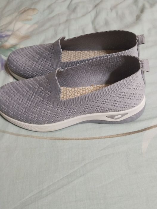 Продам женские слипоны