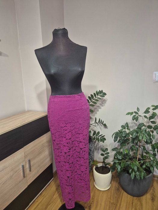 Дантелена пола Zara