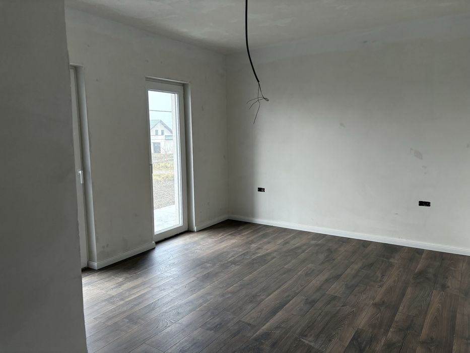 Casa Parter+Etaj+Teren 400mp | Zona superba