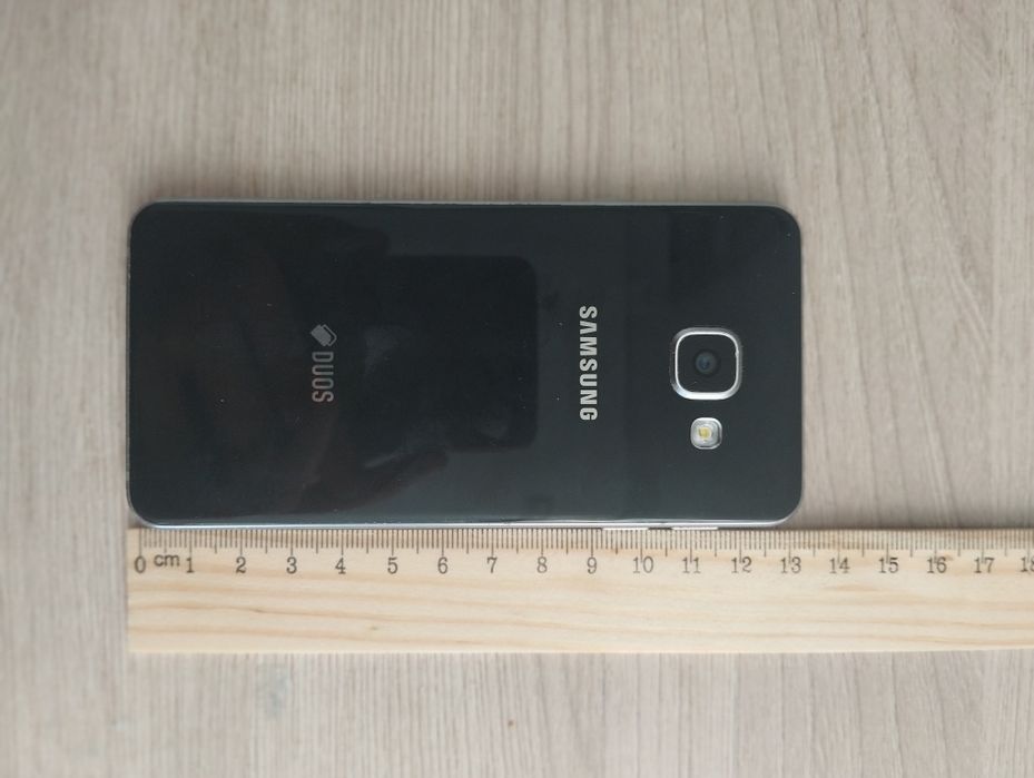 продаю samsung телефон