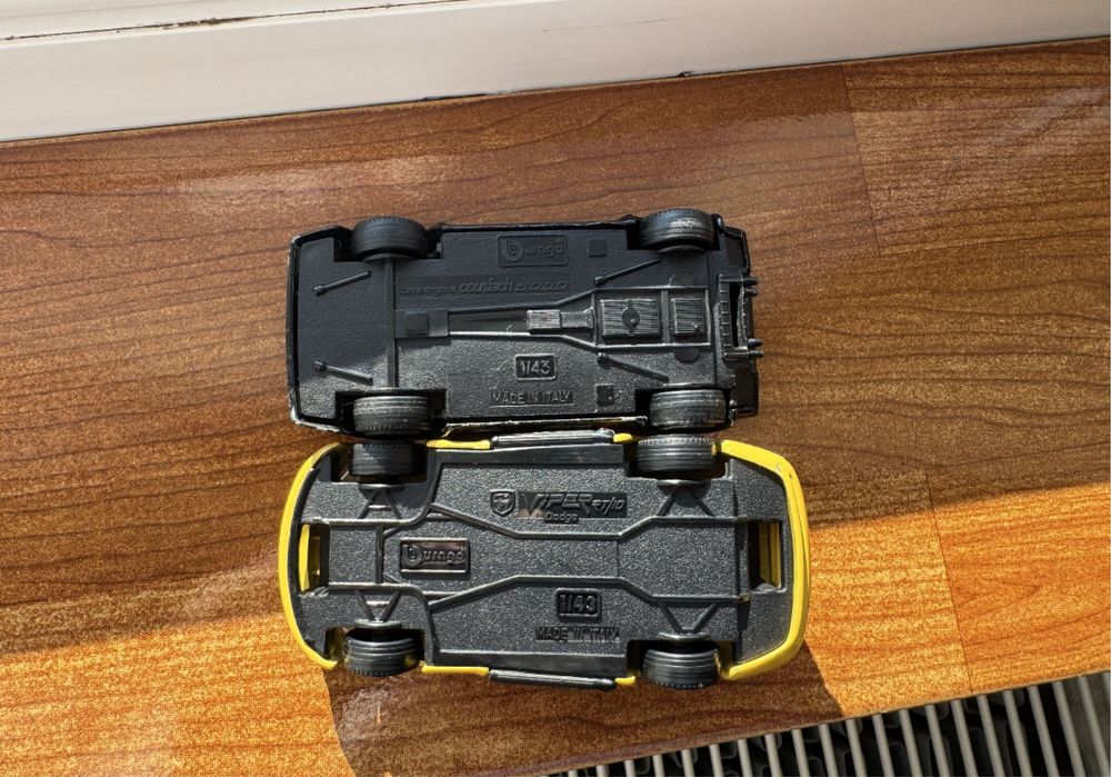 Machete auto 1/43 Burago