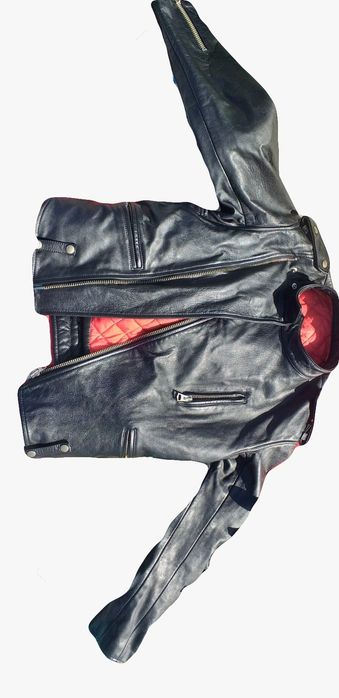 Geaca captusita din piele