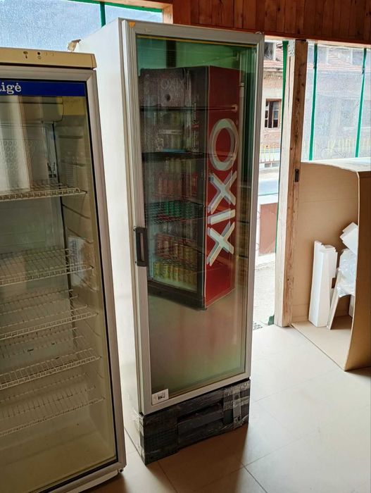 Фризер витрина вертикала