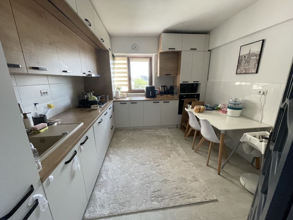 Apartament 3 camere, decomandat