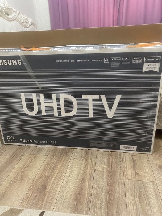 Продам телевизор Самсунг, новый. Смарт