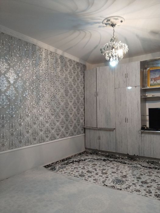 Dom sotiladi Bochkada 1 xona 2 xona qilingan