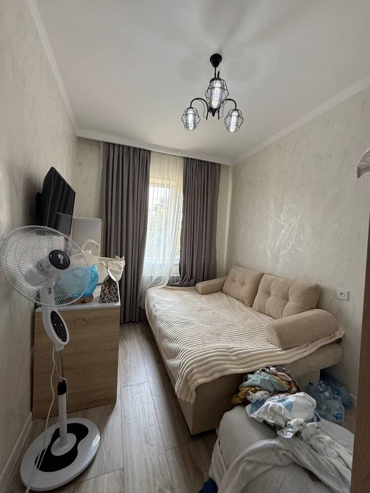 срочно продаётся квартира метро Буюк Ипак Йули 36/6 аптека 3-комн 70м2