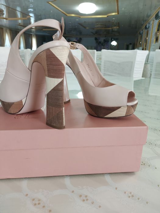 Продам босоножки нурсаче