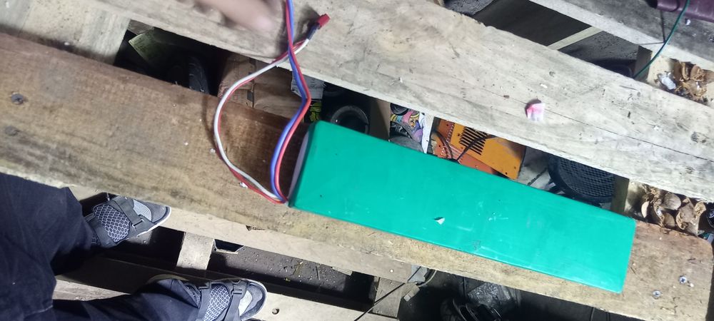 Продам аккумулятор на самокат xiaomi ninebot