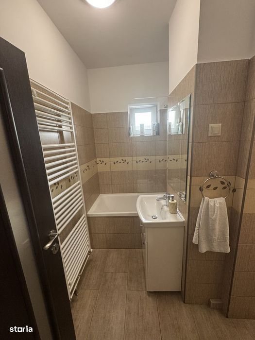 Apartament cu 3 camere, 77,7 mp, decomandat , etaj 2 din 4 Avram Iancu