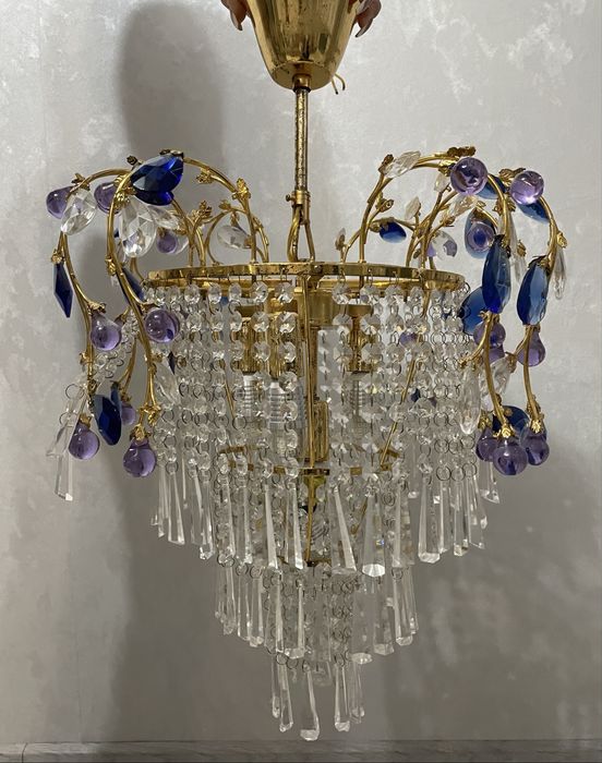 Продам люстру 3000тг